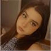 Profesora de inglés, responsable y dedicada a los niños.