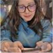 Profesora de Matemáticas imparte clases a estudiantes to de primaria a 5to de Secundaria