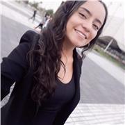 Profesora de sociales ofrece clases y ayudas a niños y niñas