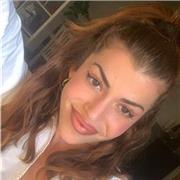 Hola! Doy clases de lengua castellana, catalana o clases de piano. Online o presencial. Horario de tardes