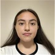 Hola, me llamo Laura Useche. Me considero un a persona muy paciente, con ganas de enseñar y ayudar a todo tipo de estudiantes. Nací y fui criada en Colombia, pero me mude a Reino Unido a las 12 años. Allí hice mi secundaria y bachillerato así que escribo,