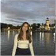 Profesora de apoyo en Matemáticas y asignaturas de Primaria, dirigida a alumnos de Primaria y 1º–2º de la ESO.