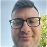 Laureato in lettere e specializzato sul sostegno, dò ripetizioni in svariate materie.