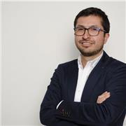 Professeur d'espagnol avec une expérience en architecture, ingénierie et développement durable