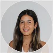 Me defino como una profesora de francés dinámica, paciente y creativa, con pasión por enseñar de una forma divertida y adaptada a 