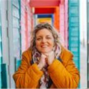 Confidence and wellbeing coach supporting teenagers and adults to believe in themselves