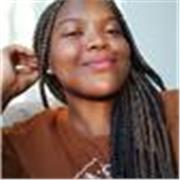 Professora particular de reforço escolar, formada em Pedagogia pela Universidade Federal Fluminense (UFF)