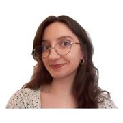 Multilingual scientist offering expert English tutoring - learn with fun