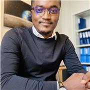 Professeur particulier donne cours de soutien scolaire