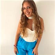 Me defino como una persona entusiasta, comprometida y puntual. Me gustaría dar clases a estudiantes de bachillerato, la eso o primaria.