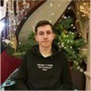 Étudiants de 18 ans, bilingue avec de bonne connaissance et expérience en sport (coupe de France universitaire je pratique depuis 8 ans avec d'anciens professionnel)