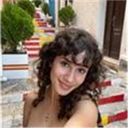 Soy una universitaria que ofrece clases particulares de primaria y ESO. Puedo impartir varias asignaturas, presencial u online