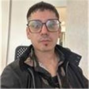 Maestro y capacitador en español, literatura, marketing digital e historia del arte