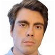 He adquirido experiencia recientemente como profesor de Lengua y Literatura. 