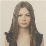 Profesora de diferentes materias como matemáticas , inglés , francés , física u otras