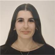 Estudiante con bachillerato de ciencias y nivel de inglés 