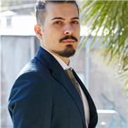 Sono abilitato all’esercizio della professione forense. Il mio insegnamento riguarda le materie afferenti al diritto