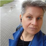 I am an extremely creative person with a strong taste to improvise and a touch of humor