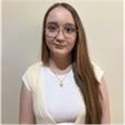 Profesora de inglés, imparte clases para alumnos de primaria, secundaria y bachillerato