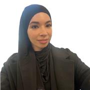 Professeur particulier donnant cours à des élèves du collège / seconde en mathématique (Femme)