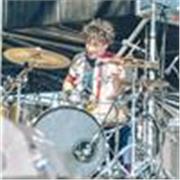 Profesor de batería y percusión. Musico en activo en diferentes proyectos como Rosin de Palo óFresquito y Mango. 