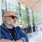 Profesor con 15 años de experiencia en los mejores colegios del país. PAES, competencias lectoras y pruebas internacionales