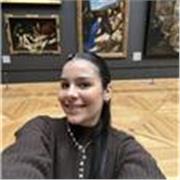 Soy una chica de 25 años que le gustan las manualidades y estar con niños, suelen apreciarme mucho ya que juego con ellos