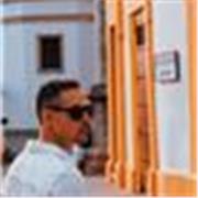 Profesor con gran capacidad creativa e innovadora en el desarrollo de la práctica docente en ESO, Bachillerato y FP.