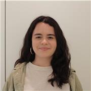 Estudiante de periodismo con un C1 de título en inglés, dispuesta a dar clases a quien lo necesite.