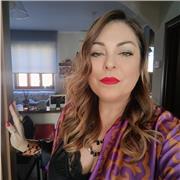 Sono laureata in filosofia, posso dare lezioni di italiano, storia e filosofia. Mi offro anche per aiuto compiti , stesura tesine