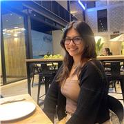 Profesora especializada en inglés avanzado con más de 5 años de experiencia, certificada por la Universidad de Cambridge C1