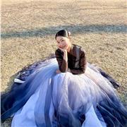 I am a Korean tutor in London, teaching beginners. I have experience as a kindergarten teacher and teach Korean in a friendly way.
