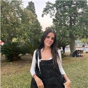 Estudiante imparte clases de inglés