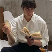 Sono uno studente di lingue all'orientale di napoli, offro lezioni di francese e inglese per tutti i livelli