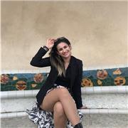 Soy una persona, alegre, cariñosa y muy paciente. Tengo experiencia en dibujar ya que he hecho varios proyectos, por ejemplo un mural en mi antigua ikastola. Me gustaria dar clases a niños que tengan ganas de aprender