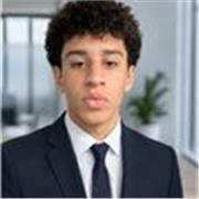 Estudiante con C1 de ingles con facil conexion con las personas y buenas habilidades de comunicación 