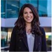 Profesora y graduada en matemáticas con más de 5 años de experiencia.