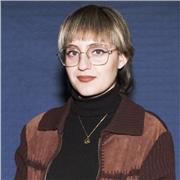 Profesora de cine, audiovisuales, fotografía y comunicación para todas las  edades.