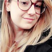 Laureata in lingue, offre lezioni private per aiuto compiti