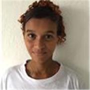 Profesor de apoyo especializado para clases para niños de forma presencial