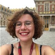 Archéologue de formation, passionnée d'histoire, j'ai hâte de vous partager mon savoir.