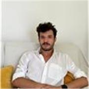 Offro le mie ottime competenze in materia (Matematica e fisica, inglese, spagnolo, latino) la Mia disponibilità e pazienza.