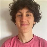 Je pourrais enseigner le français. Je suis étudiant en économie à l'université et j'aime enseigner aux autres