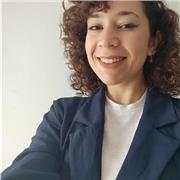 Professeure bilingue propose cours d’anglais en ligne pour collégiens – Préparation examens et méthode interactive et créative.