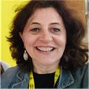 Insegno la mia passione per l'italiano! Sono disponibile per lezioni online e anche in città (Milano). Laurea in filosofia