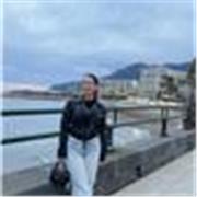 Cerchi un tutor per aiuto compiti o ripetizioni? Ciao sono Elisa, ti aspetto