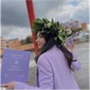 Laureata in Lettere classiche impartisco lezioni e ripetizioni di italiano, latino, greco e aiuto compiti