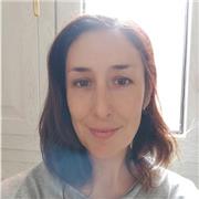 Docente di Storia dell' arte e disegno, di Arte e immagine, impartisce lezioni di storia dell' arte e tecniche artistiche, per studenti scuole medie e superiori e offre lezioni di doposcuola e aiuto compiti per studenti scuole elementari e medie