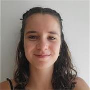 Jeune professeure, je suis passionnée des matières scientifiques.