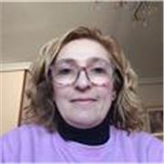 Profesora licenciada en filología inglesa con más de 25 años de experiencia. 